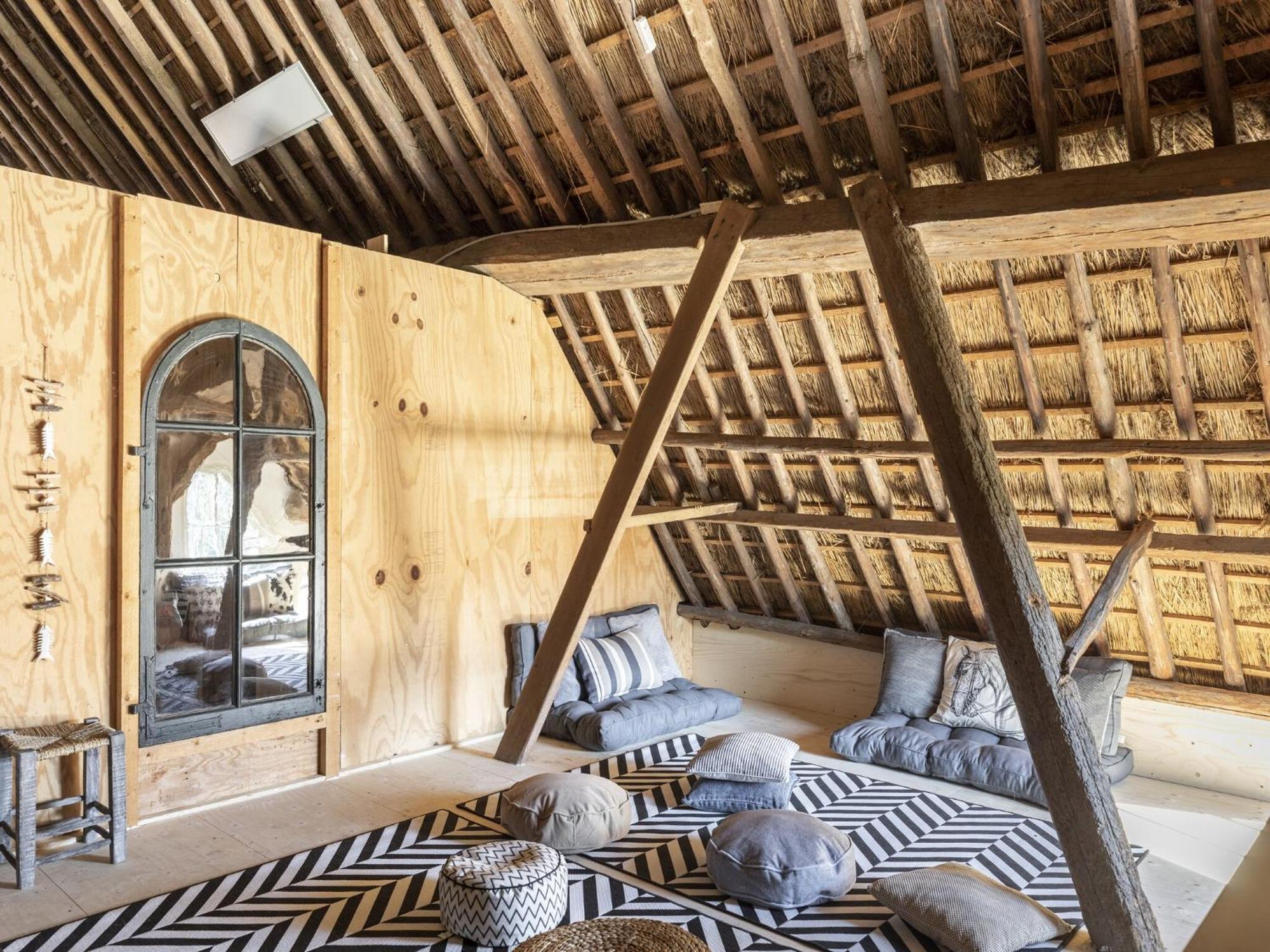 Luxuriously Restored Farmhouse With Trendy Interior Close To Sea And Forest グルート エクステリア 写真